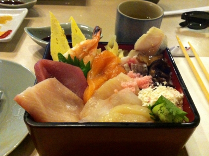 chirashi sashimi sushi